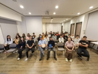 Prof Louis Lee and Prof Vincent Cheung talked about ‘The Art of Travelling’ with students.